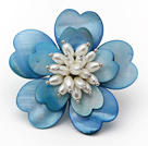 Heart Shape Blue Shell and White Freshwater Pearl blomma brosch