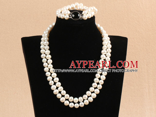 Upea Äiti Gift Double Strand 9-10mm Natural White Pearl Wedding korusetti Musta Akaatti Lukko (kaulakoru & rannerengas)