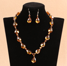 Shining Drop Shape gulbrun Crystal Pearl Party smycken set med Rhinestone Lås (halsband och örhängen)