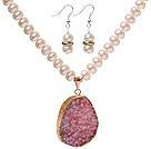 Fashion Natural White Freshwater Pearl Beaded Sets (Golden Wired-Wrap Crystallized Agate Pendant Necklace With Matched Earrings)