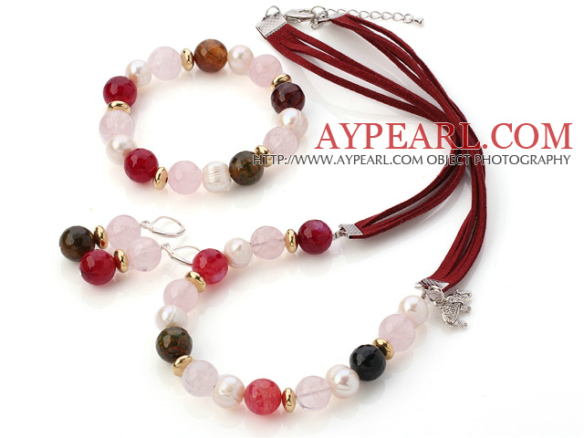 Fashion White Freshwater Pearl And Round Rose Quartz Rose Agate Sets (Necklace Bracelet With Matched Earrings)