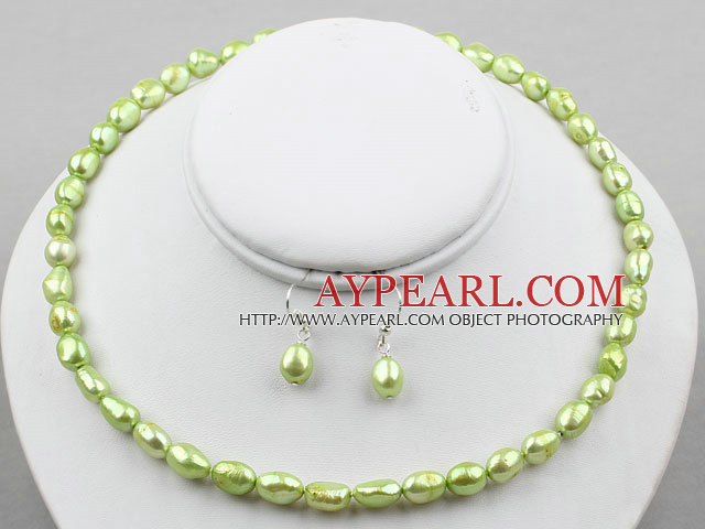 8-9mm eplegrønn Baroque Pearl Set (Halskjede og matchet øredobber)