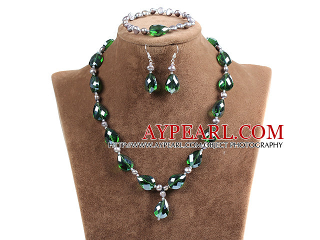 Sparkly Tear Drop Shape Green Crystal Natural Gray Freshwater Pearl Jewelry Set with Rhinstone Magnetic Clasp (Necklace, Bracelet & Earrings)