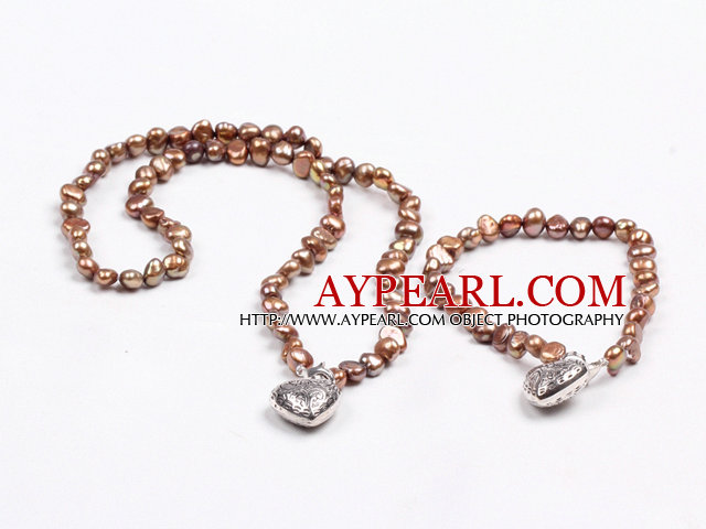 Fashion 6-7mm Natürliche Brown-Frischwasserperlen-Herz-Anhänger Schmuck-Set (Halskette mit passenden Armband)