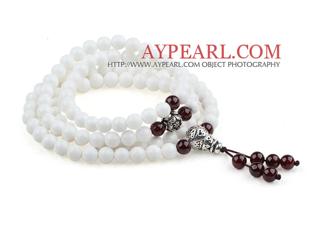 Natural White Sea Shell Rosary / Prayer Rannekoru sterlinghopea Tarvikkeet ja Grade Garnet (Yhteensä 108 Helmet)