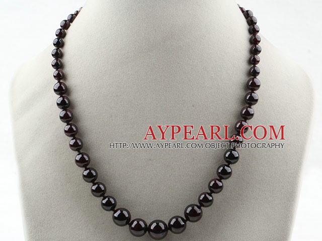 Classic Design Round Garnet Graduated Necklace with Lobster Clasp