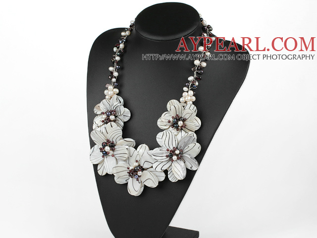 Elegant and Big Style Black and White Pearl and Garnet and Shell Flower Party Necklace
