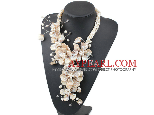 New and Big Style White Freshwater Pearl and Shell Flower Party Necklace