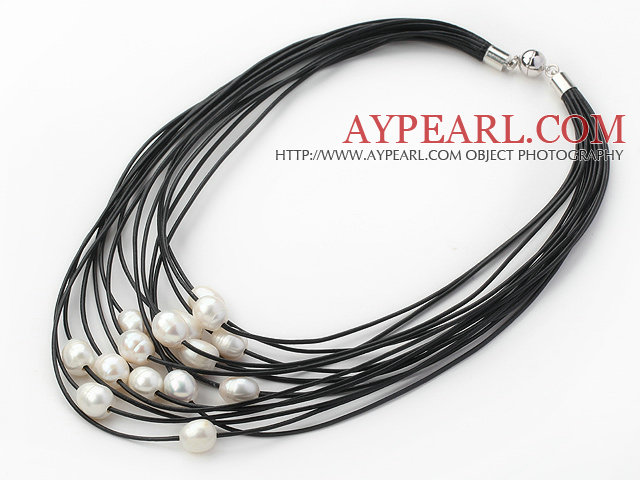 Multi Strands 11-12mm Natural White Freshwater Pearl Black Leather Halskjede med magnetisk lås