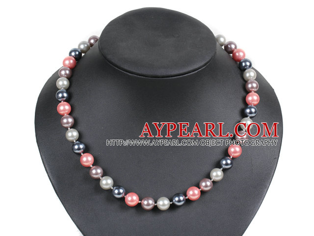 Assez simple ronde Multi Color Seashell collier de perles Sautoir Avec Moonlight fermoir