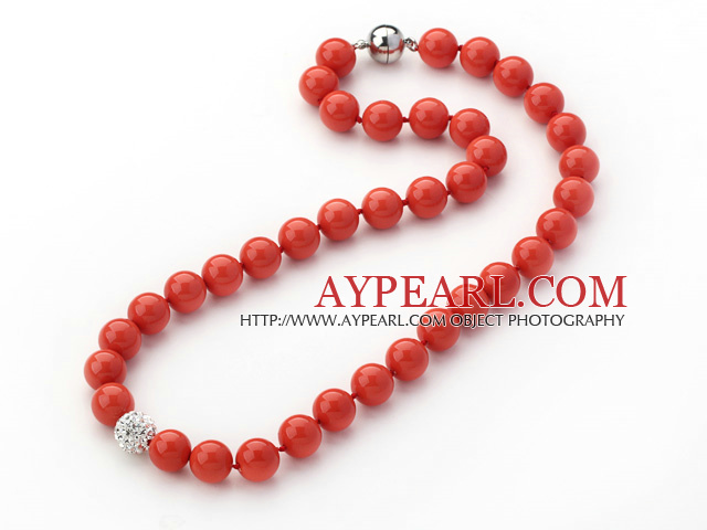 Eté 2013 Nouveau design Orange Rouge Couleur ronde 10mm Seashell collier perlé noué avec le blanc de boule de Rhinestone
