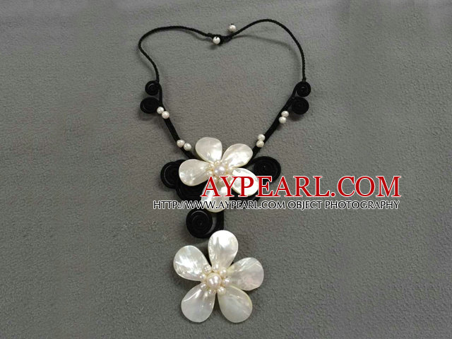 Beautiful Natural White Freshwater Pearl Shell Flower Party Necklace