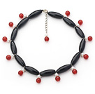 Noir Barrel Shape Agate Collier Choker avec perles d'eau douce et cornaline