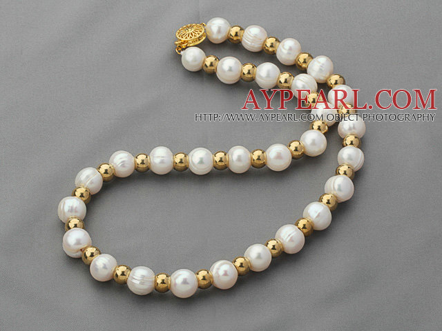 Ενιαία Δέσμη 10-11mm Round White Pearl γλυκού νερού και Golden Metal Χρώμα Beaded κολιέ