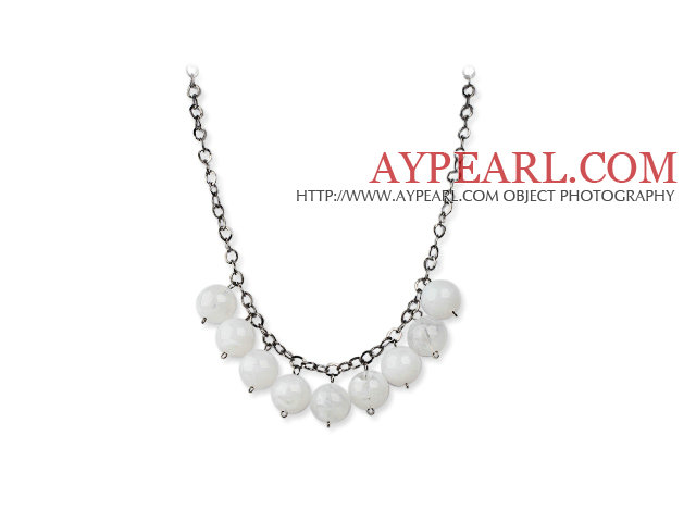 Simple Design 18mm Round White Acrylic Beads Necklace with Black Metal Chain