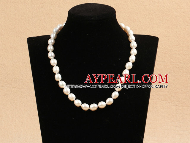 Best Mother Gift Graceful 10-11mm Natural White Rice Pearl Party Necklace With Heart Clasp