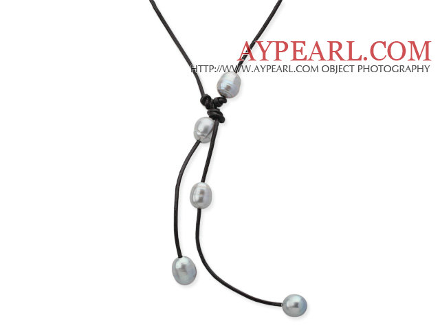 Enkel stil 10-11mm Gray Freshwater Pearl Leather Halskjede med svart skinn