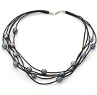 Multi Strands 10-11mm Svart Freshwater Pearl Leather Halskjede med svart skinn