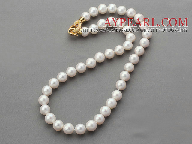 Classic Design 10-11mm Round White Freshwater Pearl Beaded Knotted Necklace with Gold Plated Clasp
