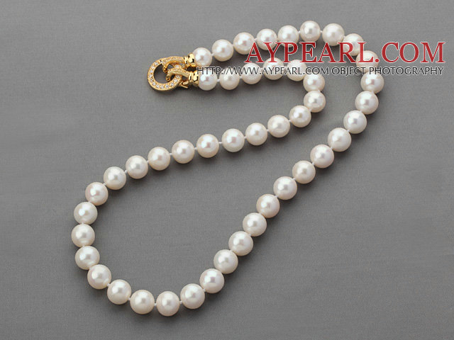 Υπέροχες Α 'Γύρος Βαθμός 9-10mm γλυκού νερού Pearl White Beaded κολιέ με κόμπους επιχρυσωμένο κούμπωμα