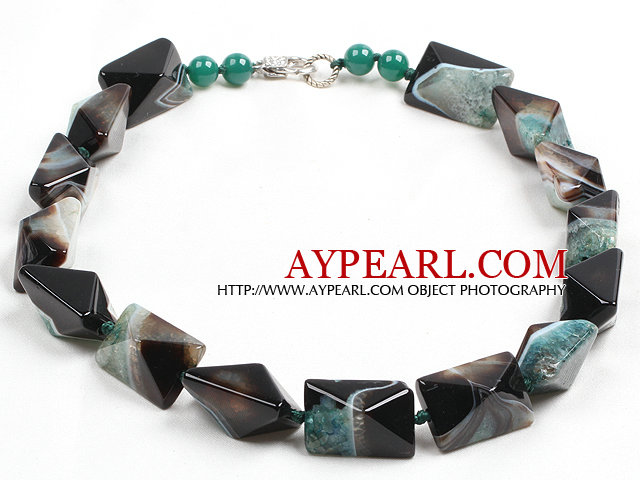 Classic Design Vert Noir coupe solide cristallisé agate collier Chunky