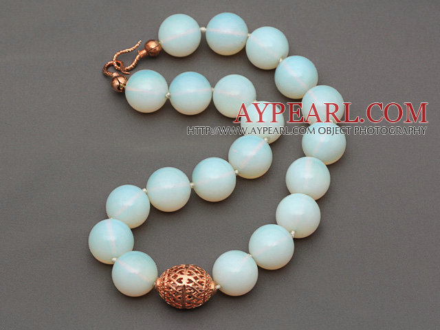 20mm Moonstone Beaded Knyttet halskjede med Golden Rose Color Metal Ball