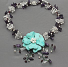 Assortiment de perles d'eau douce blanche et cristalline et améthyste puces collier avec la fleur au crochet Turquoise