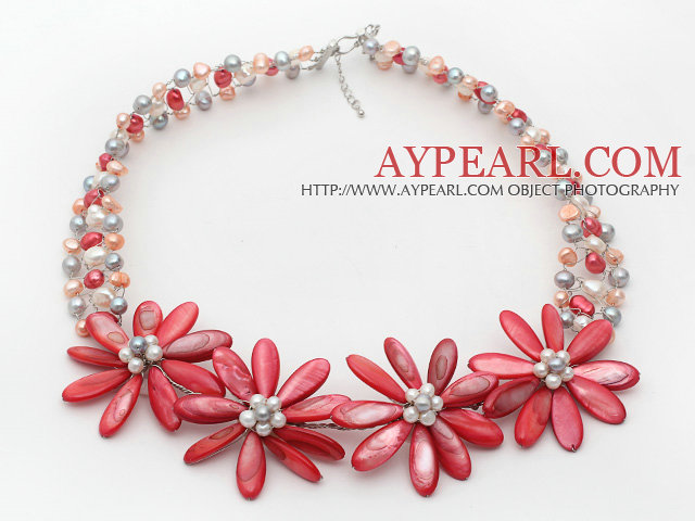 Red Series Vit Sötvatten Pearl och Red Shell Flower Virkade halsband