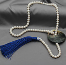 Fashion Style 8-9mm White Freshwater Pearl Tassel Necklace with Big Shell Donut and Blue Tassel
