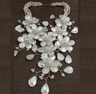 Fantastic Fashion Natural White Freshwater Pearl Shell Flower Party Necklace