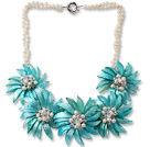 Blanc perle d'eau douce et cristalline et bleu collier de fleur de Shell