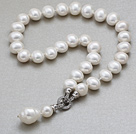 Elegent Style Potato Shape White Seashell Beaded Knotted Necklace with White Seashell Pendant