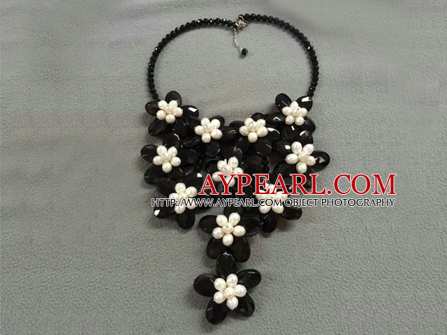 Popular Statement Style Natural White Freshwater Pearl Black Agate Flower Party Necklace