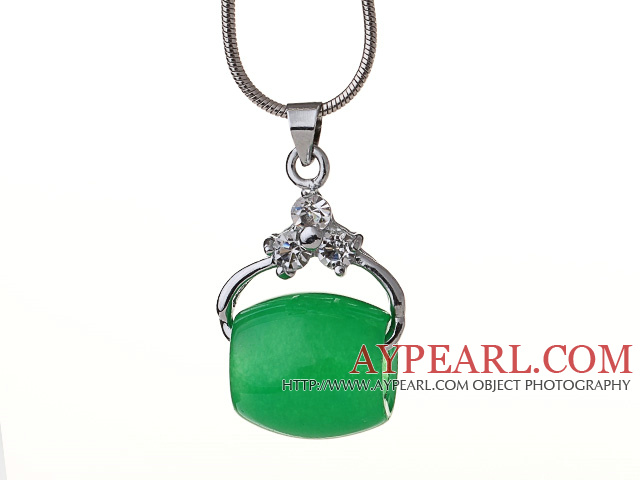 Härlig Hollow Grön Malaysian Jade Zircon Pendant Halsband med metall Kedjor