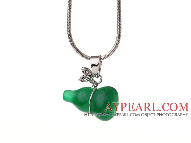 Härlig cucurbit Shape Grön Malaysian Jade Zircon Pendant Halsband med metall kedja