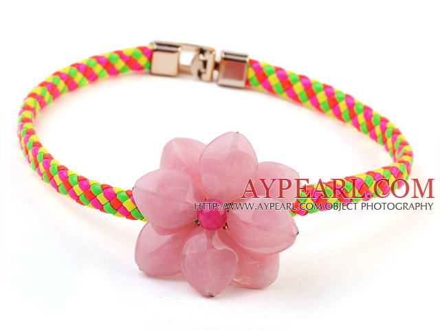 Nydelig Enkelt Pink Akryl Flower og fargerik Leather Choker Necklace