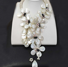 Fantastic Fashion Natural White Lip Shell Freshwater Pearl Flower Statement Party Necklace