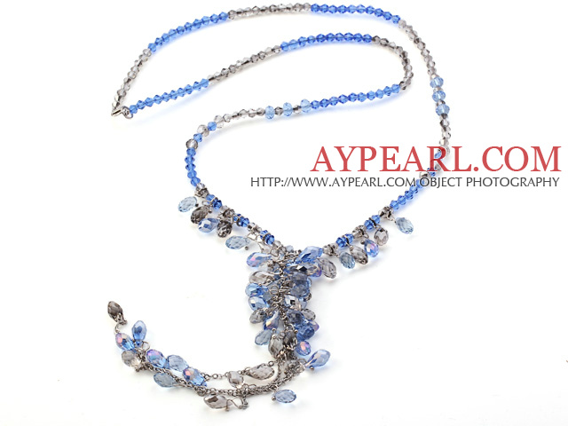 Härlig Fasett Gray And AB Blue Cluster Crystal Pendant Chain Necklace