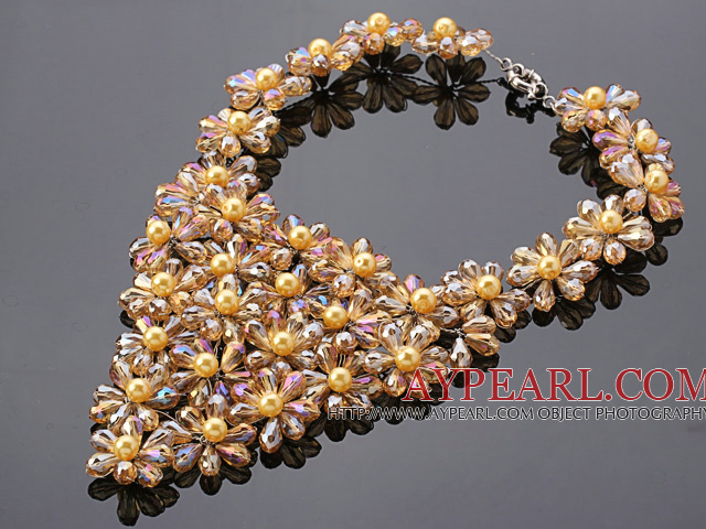 Pretty Multilayer Wired Champagne Teardrop Crystal And Round Seashell Pearl Flower halskjede