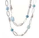 Vakker Lang stil Uregelmessig Shape White Pearl og Natural Aquamarine Necklace