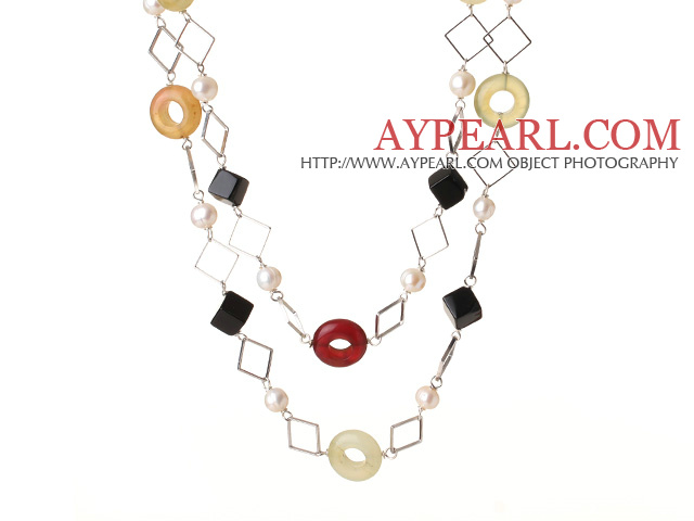 Belle Forme Style Long White Pearl Rhombus agate noire et collier coloré Trois Jade