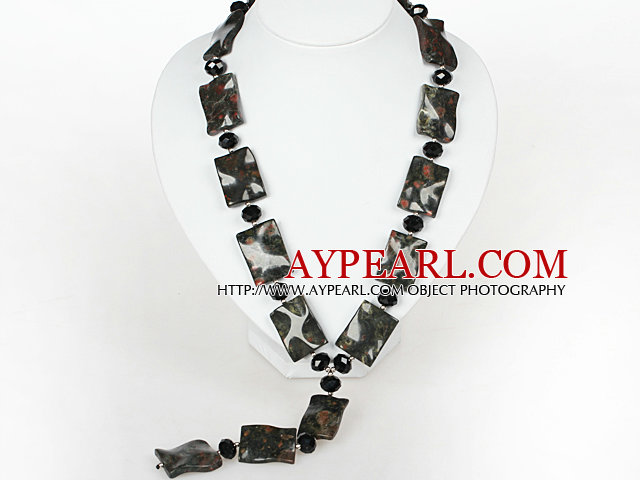 Cristal noir et rouge Collier Jasper avec fermoir clair de lune