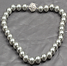 Mote Singel Strand 12mm Mid Grey Round Seashell perler halskjede med rhinestone magnetisk lås