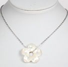 White Shell Flower anheng halskjede med Metal Chain