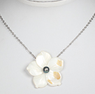 Wholesale Black Pearl and White Shell Flowe Pendant Necklace with Metal Chain