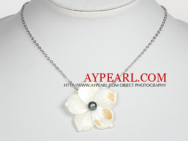 Black Pearl and White Shell Flowe Pendant Necklace with Metal Chain