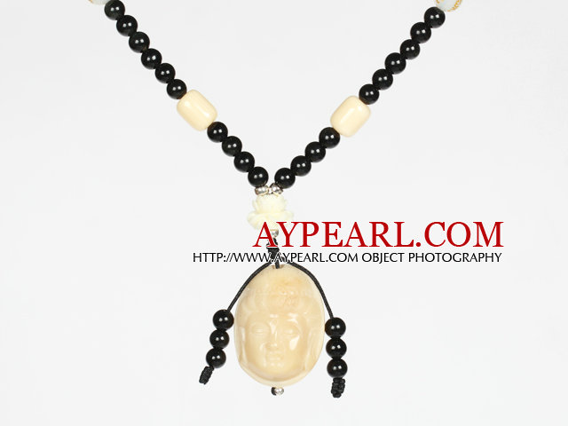 Obsidian Бусы и белый агат ожерелье с Corozo Nut Laugh баддха подвеска