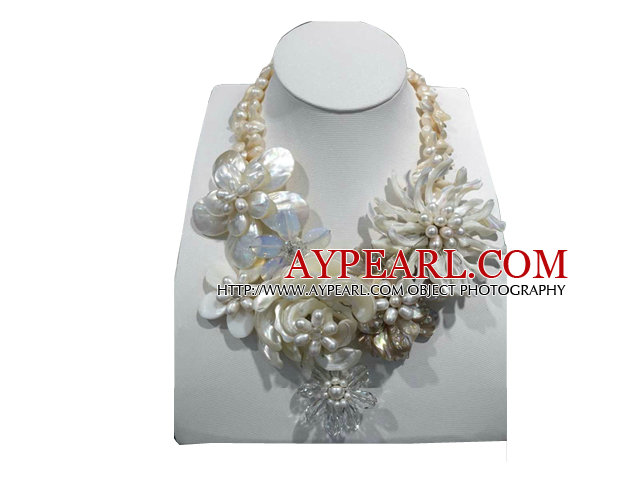 Gorgeous Natural White Freshwater Pearl Crystal Shell Flower Statement Party Necklace