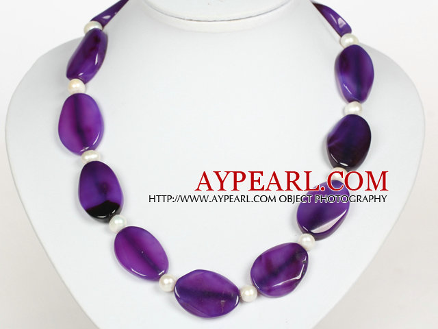 Hvit Ferskvann Pearl og Purple Agate Halskjede med Moonlight Clasp