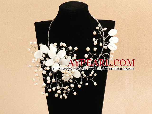 Marvelous Beautiful White Series Natural Freshwater Pearl Shell Flower Woven Party Necklace